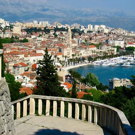 Albachiara سبليت